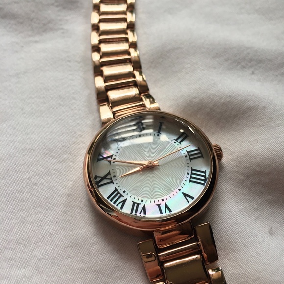 FREE W BUNDLE - Forever 21 Rose Gold Colored Watch w/ Pearly Face - Picture 4 of 12